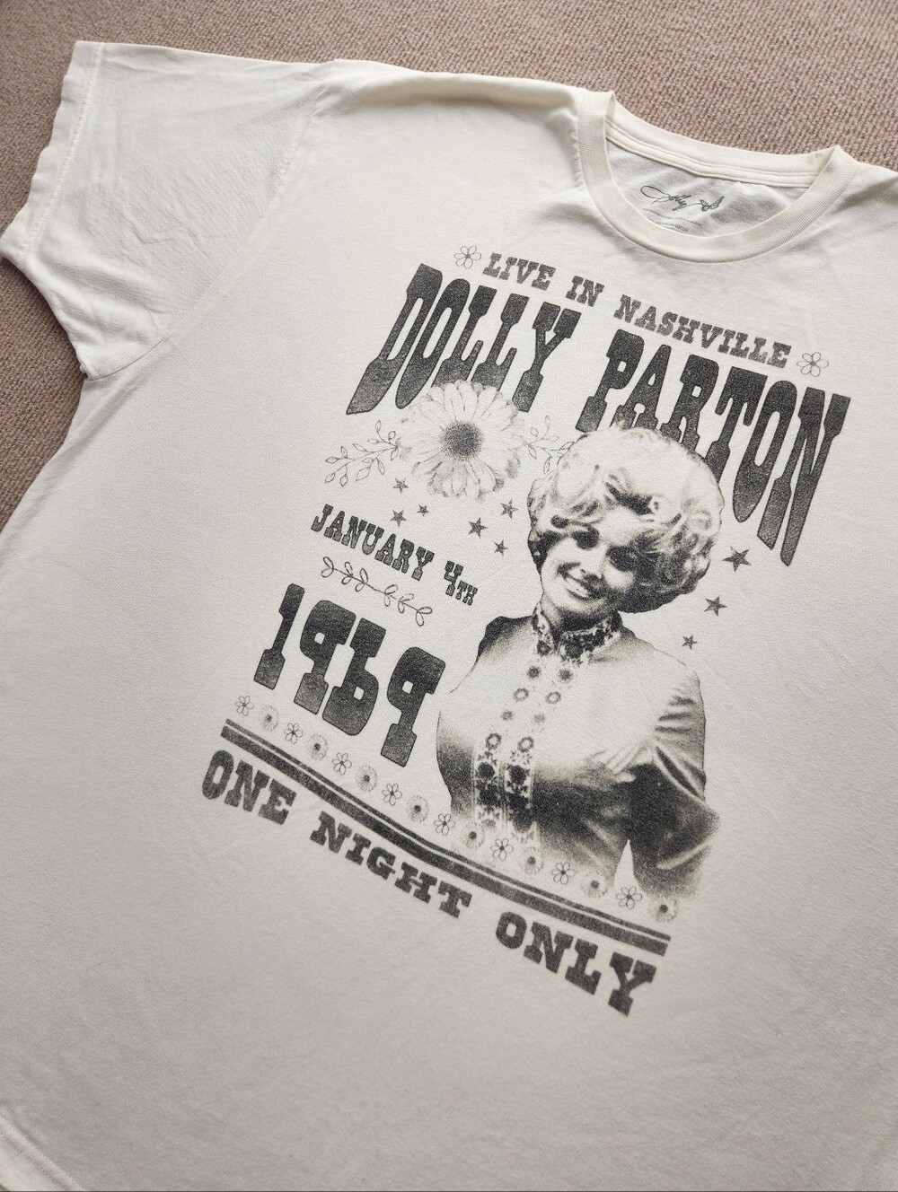 Dolly Parton Live In Nashville 1969 Graphic Adult 2xl White T-Shirt